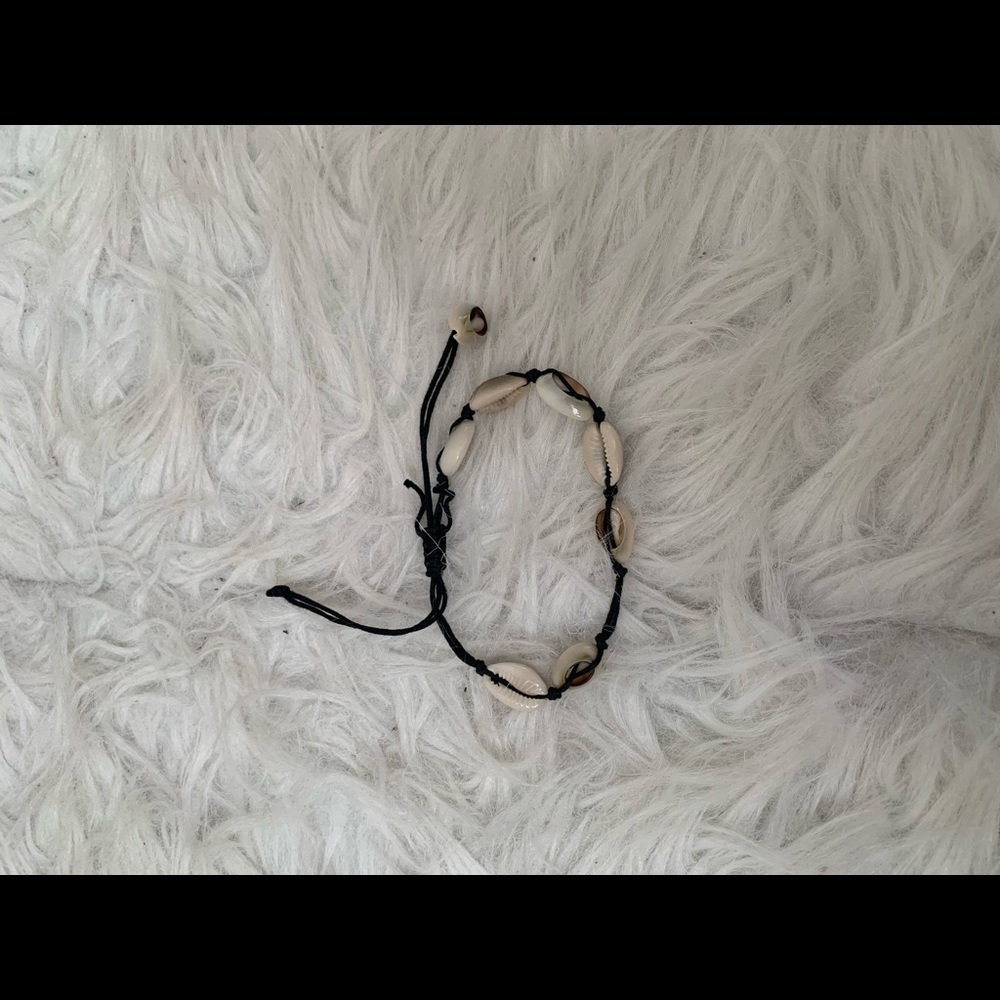 🌈5/$25🌈Puka shell bracelet